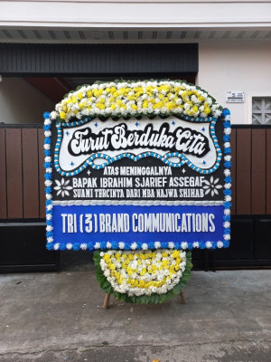 Papan Bunga Duka di Pangi